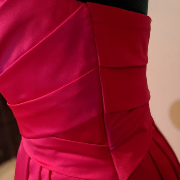 David's bridal Dress for evenings and weddings. Begonia color. Size 4. - Picture 6 of 11